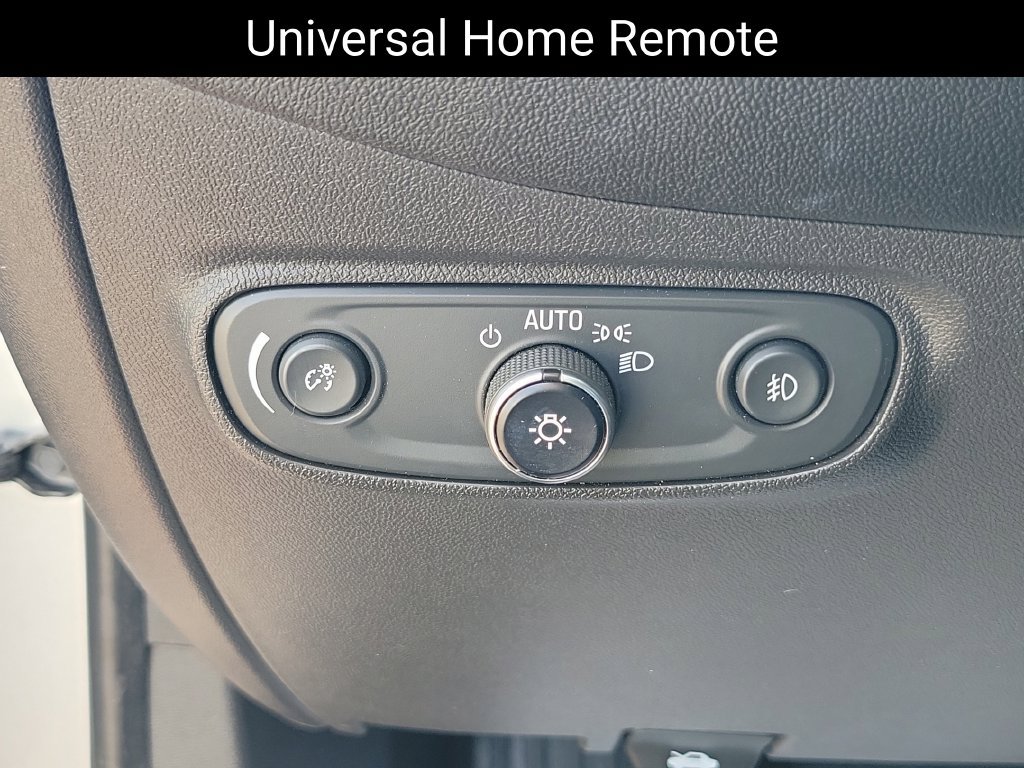 Used 2020 Chevrolet Equinox LT w/ Driver Convenience Package AWD/4WD image 13