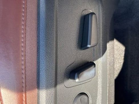 Certified 2024 Kia Telluride SX Prestige AWD/4WD image 32