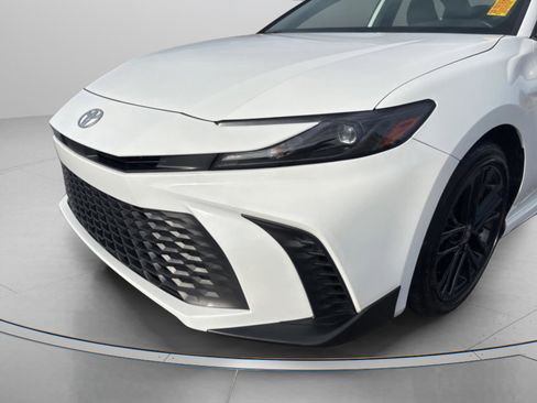 Certified 2025 Toyota Camry SE w/ Convenience Package image 40