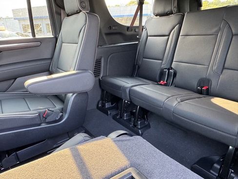 New 2025 Chevrolet Suburban Premier AWD/4WD image 7