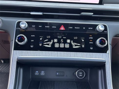 New 2025 Genesis GV80 3.5T Prestige image 26