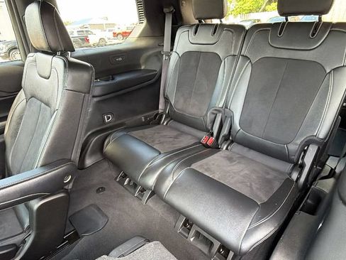 Used 2024 Jeep Grand Cherokee L Altitude RWD image 26