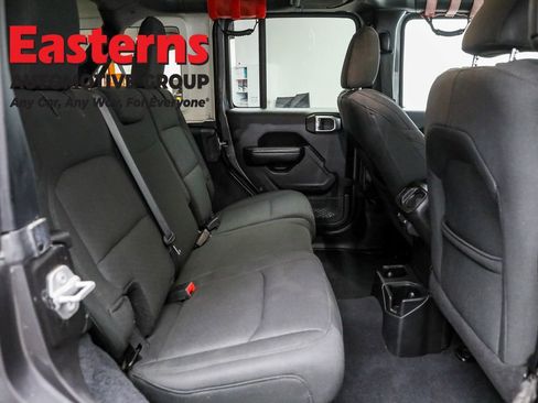 Used 2019 Jeep Wrangler Unlimited Sport S image 23