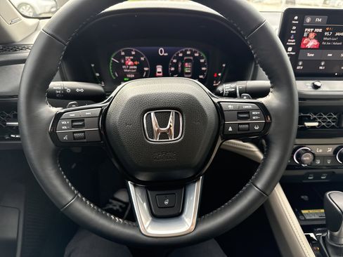 Certified 2025 Honda Accord Touring image 16