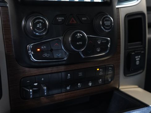 Used 2014 RAM 1500 Laramie w/ Trailer Tow Group image 46