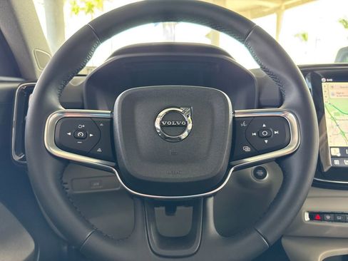 New 2026 Volvo XC40 B5 Plus w/ Protection Package Premier AWD/4WD image 23