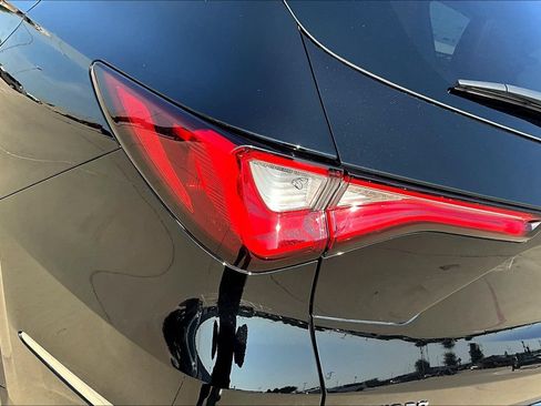 Used 2024 Acura MDX SH-AWD w/ Technology Package image 40