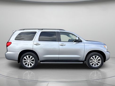 Used 2015 Toyota Sequoia Limited image 2