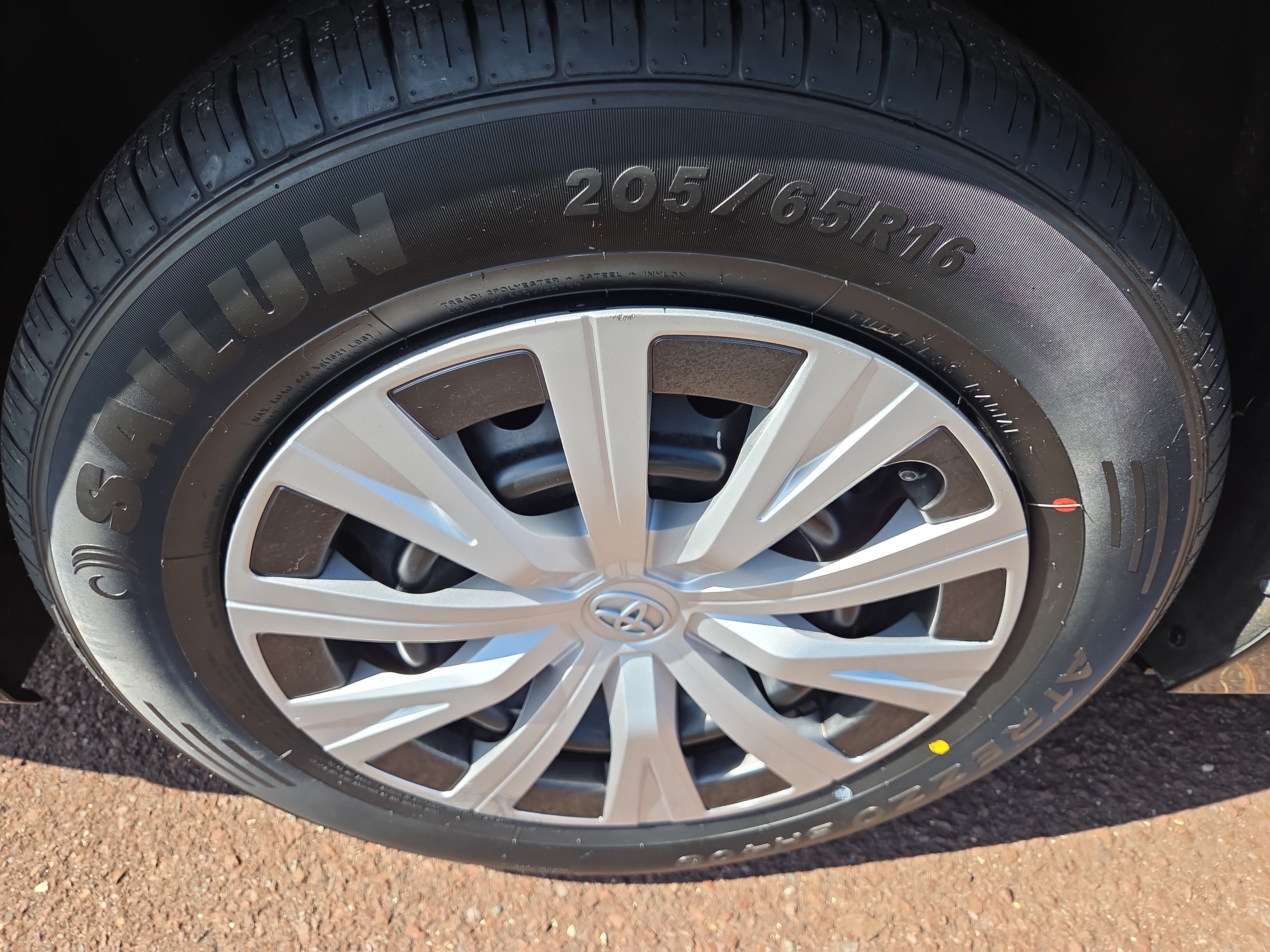 Certified 2020 Toyota Camry LE FWD image 10