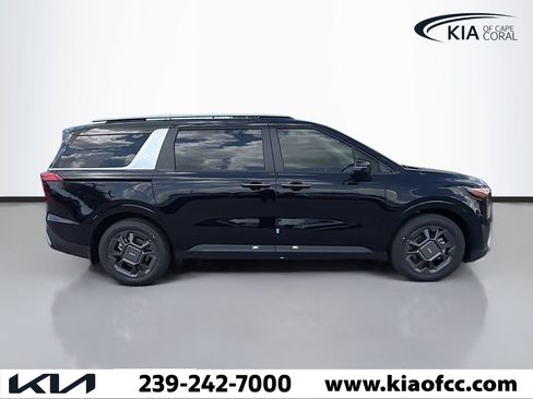 New 2026 Kia Carnival EX FWD image 6