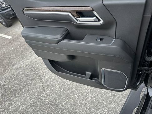 Certified 2025 GMC Sierra 1500 SLE AWD/4WD image 22