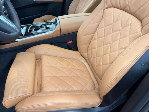 Used 2026 BMW X7 xDrive40i w/ M Sport Package image 18