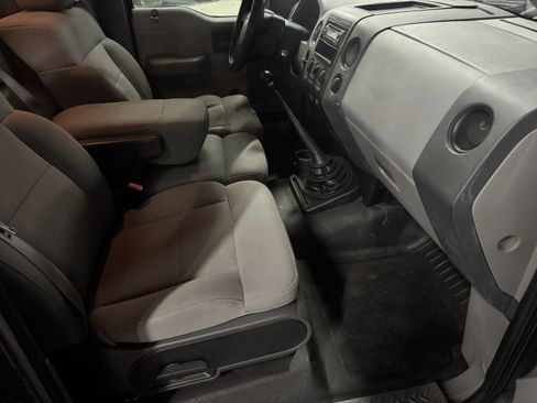 Used 2005 Ford F150 XL image 12