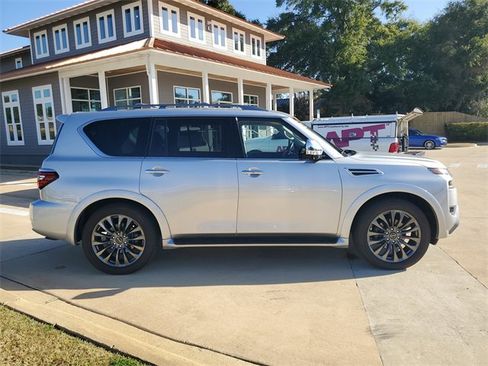 Used 2023 Nissan Armada Platinum w/ Captain's Chairs Package image 8