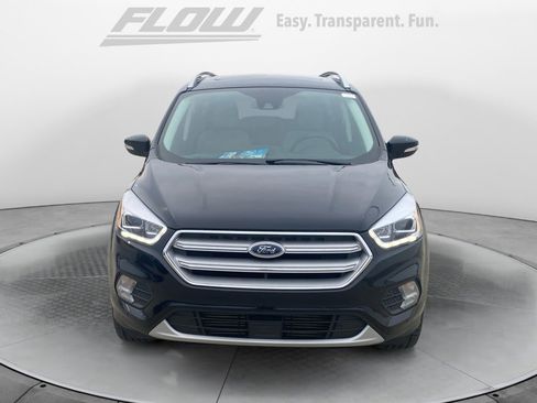 Used 2019 Ford Escape Titanium image 3