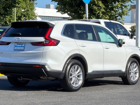 Used 2023 Honda CR-V EX-L image 9