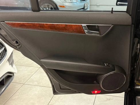 Used 2011 Mercedes-Benz C 350 Sport image 28