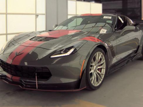 Used 2016 Chevrolet Corvette Z06 w/ 3LZ Preferred Equipment Group RWD image 4