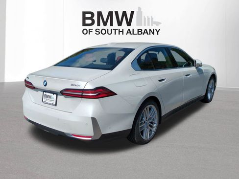 Used 2024 BMW 530i xDrive w/ Premium Package AWD/4WD image 3