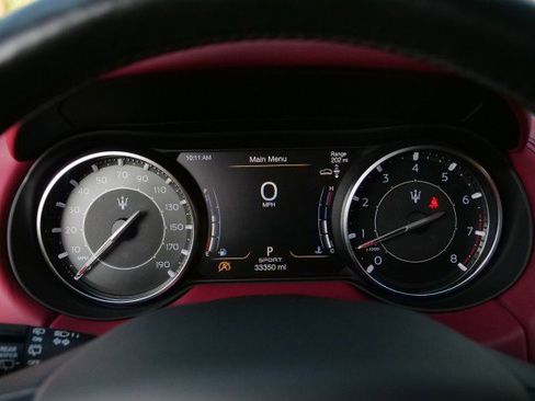 Used 2022 Maserati Levante Modena image 9