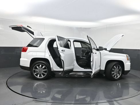 Used 2016 GMC Terrain SLE FWD image 31