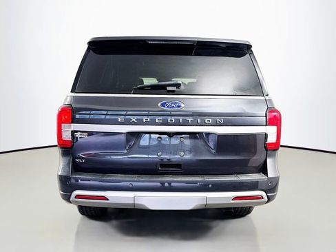 Used 2023 Ford Expedition XLT AWD/4WD image 5