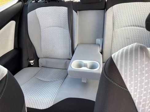 Used 2016 Toyota Prius Two image 27