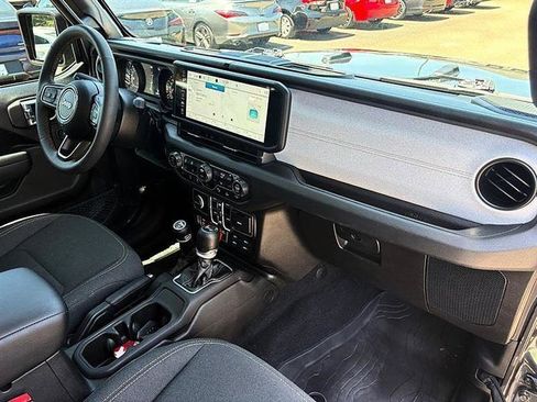 Used 2024 Jeep Wrangler Unlimited Sport AWD/4WD image 38
