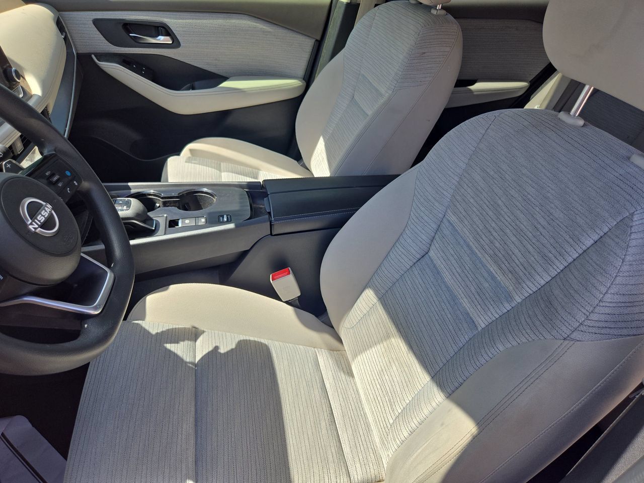 Used 2023 Nissan Rogue SV FWD image 20