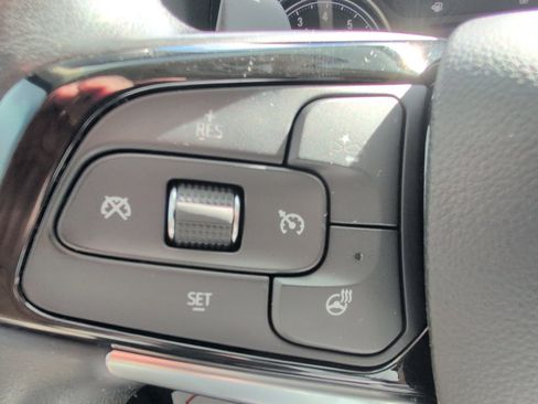 Used 2022 Buick Enclave Essence w/ Experience Buick Package image 31