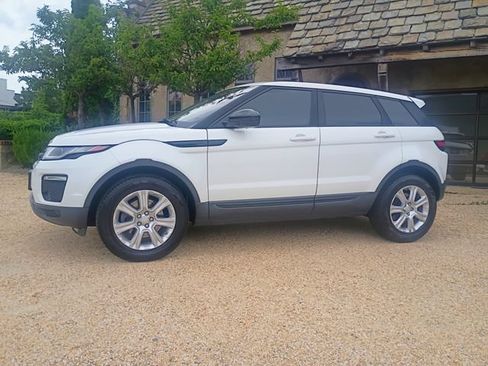 Used 2017 Land Rover Range Rover Evoque SE AWD/4WD image 7