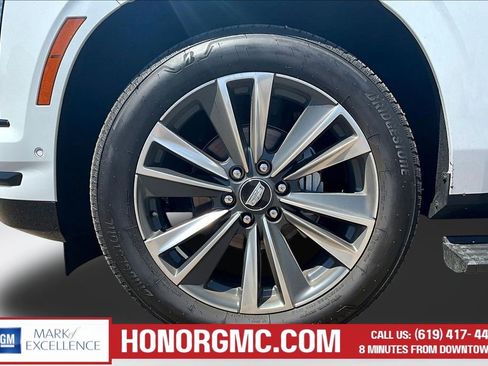 Used 2026 Cadillac Escalade Sport w/ Touring Package AWD/4WD image 32