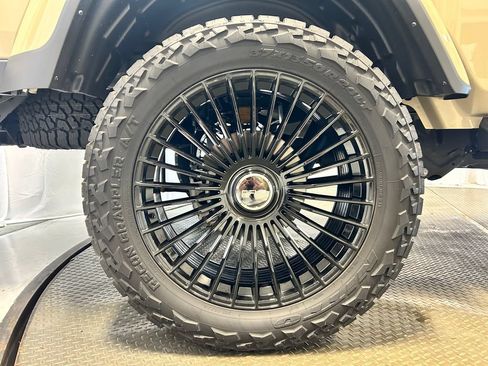 Used 2022 Jeep Gladiator Mojave w/ Dual Top Group AWD/4WD image 28