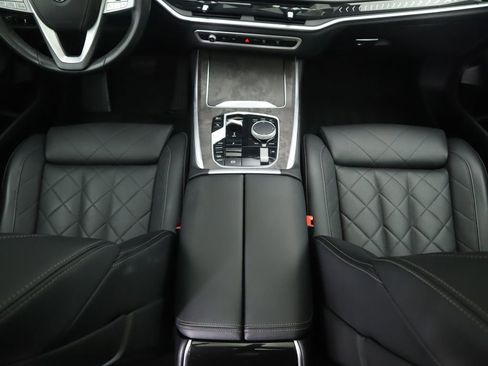 Used 2023 BMW X7 xDrive40i w/ Premium Package image 17