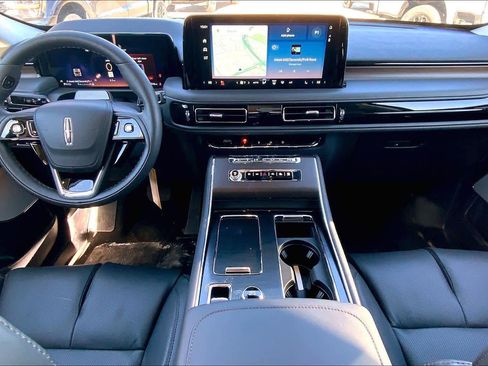 New 2026 Lincoln Aviator Reserve w/ Luxury Package image 5