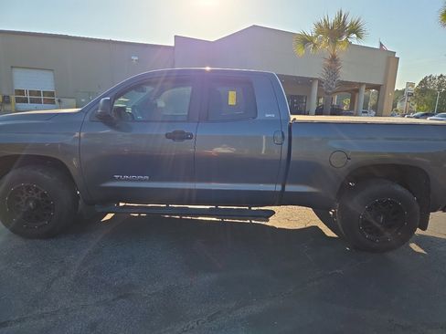 Used 2017 Toyota Tundra SR5 w/ SR5 Upgrade Package image 3