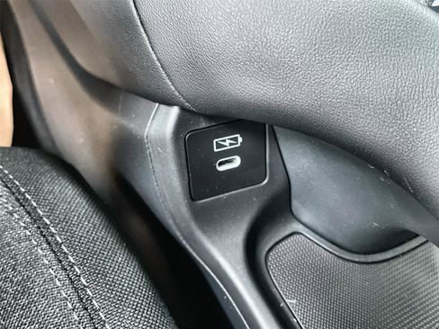 New 2026 Honda HR-V LX image 22