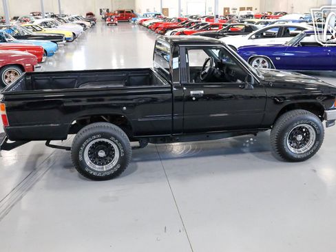 Used 1987 Toyota Pickup 2WD Regular Cab image 37