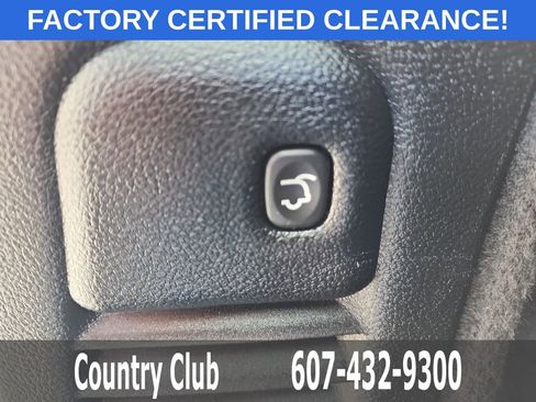 Used 2025 Dodge Durango GT AWD/4WD image 28