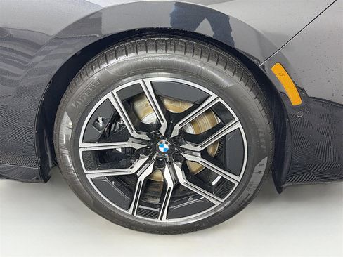 New 2026 BMW 740i xDrive w/ Premium Package image 35