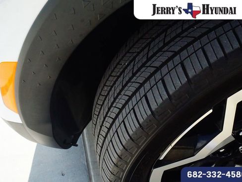 Used 2022 Hyundai Santa Cruz Limited AWD/4WD image 8