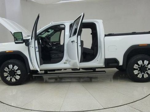 Used 2025 GMC Sierra 3500 Denali w/ Denali Reserve Package image 77