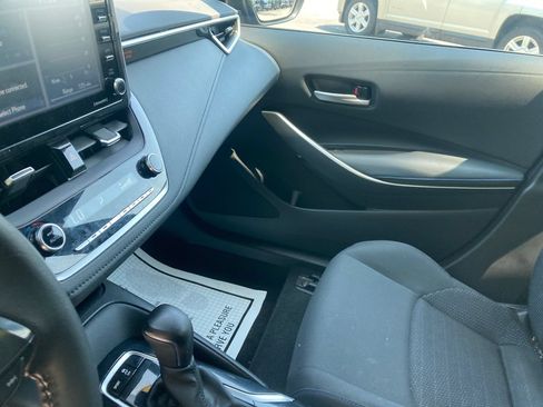 Used 2021 Toyota Corolla SE w/ SE Premium Package FWD image 16