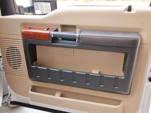 Used 2016 Ford F250 King Ranch w/ FX4 Off-Road Package image 37