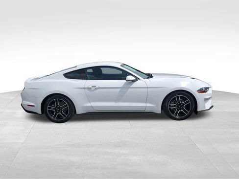 Used 2018 Ford Mustang Coupe w/ Equipment Group 101A RWD image 3