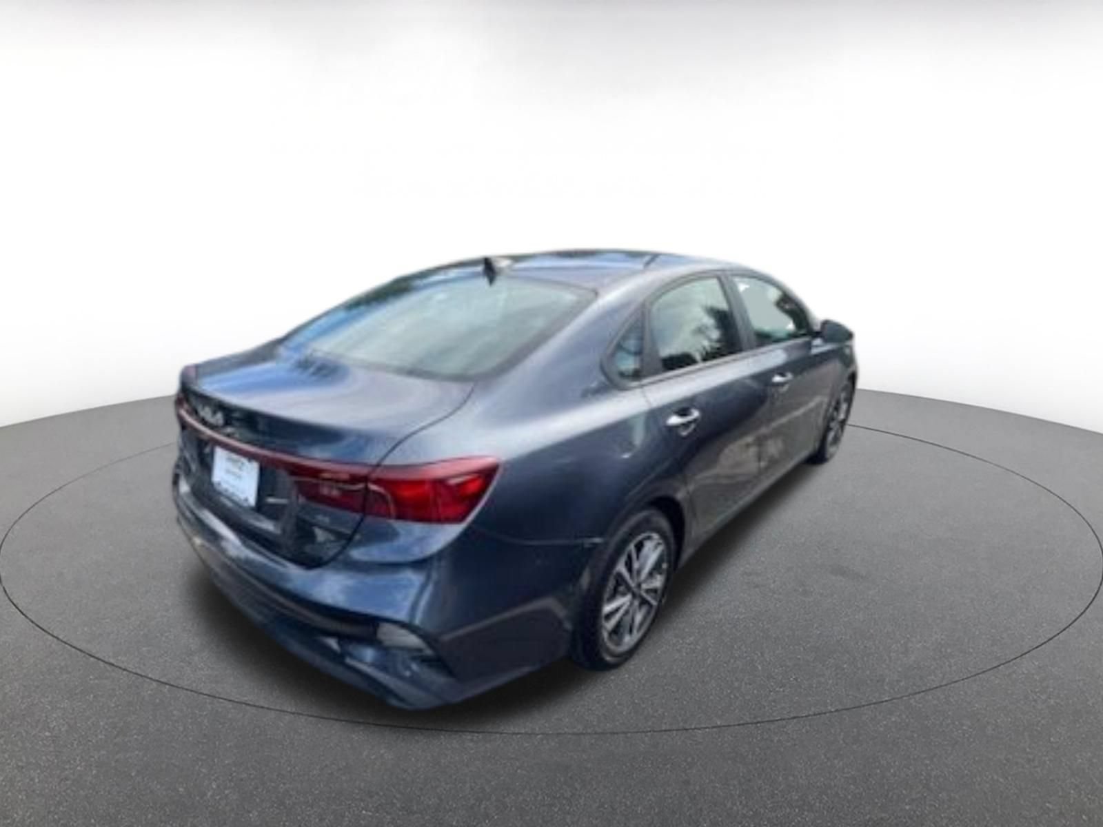 Used 2023 Kia Forte LXS FWD image 4