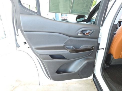 Used 2020 GMC Acadia AT4 image 43
