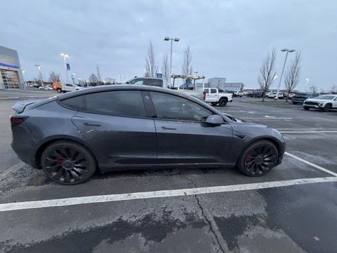 Used 2022 Tesla Model 3 Performance image 5