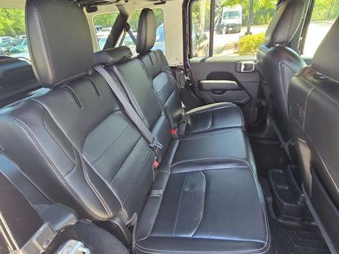 Used 2021 Jeep Wrangler Unlimited Sahara w/ Cold Weather Group AWD/4WD image 20