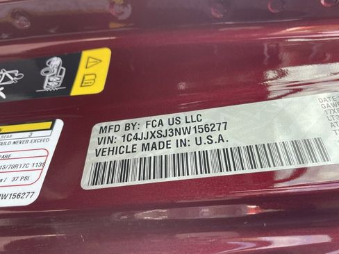 Used 2022 Jeep Wrangler Unlimited Rubicon w/ Xtreme Recon 35" Tire Package image 8